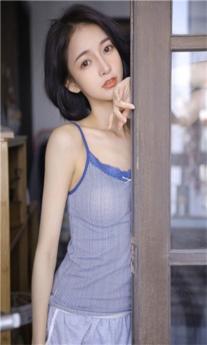 靠比视频播放器下载